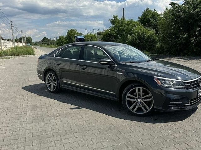 Сірий Фольксваген Пассат, об'ємом двигуна 1.8 л та пробігом 195 тис. км за 12500 $, фото 1 на Automoto.ua