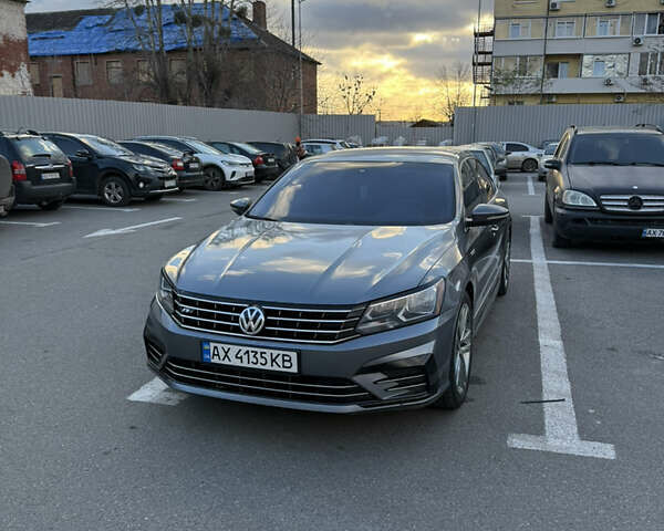 Серый Фольксваген Пассат, объемом двигателя 1.8 л и пробегом 145 тыс. км за 13600 $, фото 1 на Automoto.ua