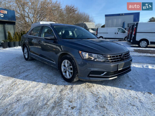 Серый Фольксваген Пассат, объемом двигателя 1.8 л и пробегом 188 тыс. км за 12500 $, фото 1 на Automoto.ua