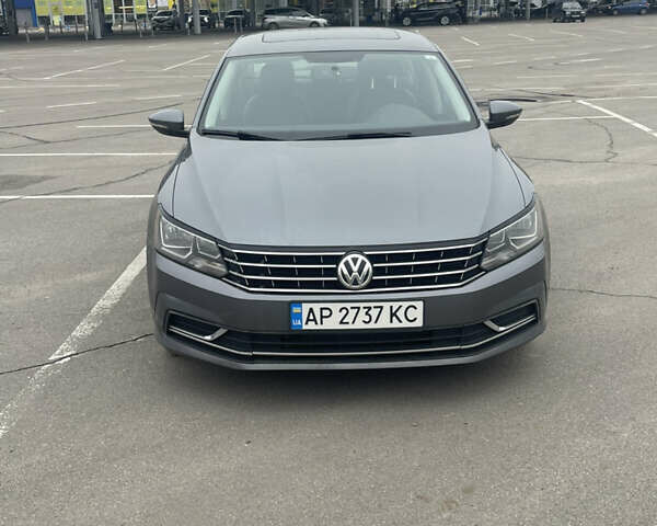 Серый Фольксваген Пассат, объемом двигателя 1.98 л и пробегом 140 тыс. км за 14800 $, фото 1 на Automoto.ua