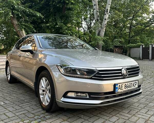 Серый Фольксваген Пассат, объемом двигателя 1.97 л и пробегом 207 тыс. км за 18200 $, фото 1 на Automoto.ua