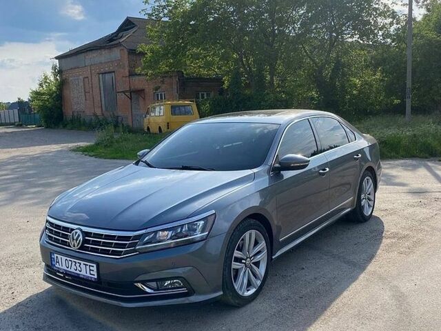Сірий Фольксваген Пассат, об'ємом двигуна 1.8 л та пробігом 132 тис. км за 17300 $, фото 1 на Automoto.ua