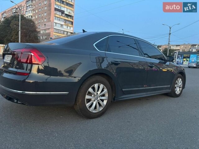 Сірий Фольксваген Пассат, об'ємом двигуна 1.8 л та пробігом 231 тис. км за 12500 $, фото 1 на Automoto.ua