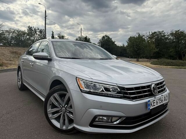 Сірий Фольксваген Пассат, об'ємом двигуна 1.8 л та пробігом 52 тис. км за 16950 $, фото 1 на Automoto.ua