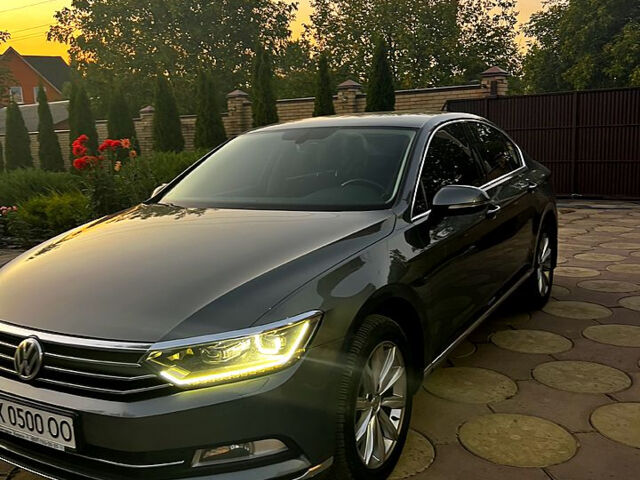 Серый Фольксваген Пассат, объемом двигателя 2 л и пробегом 174 тыс. км за 15800 $, фото 1 на Automoto.ua