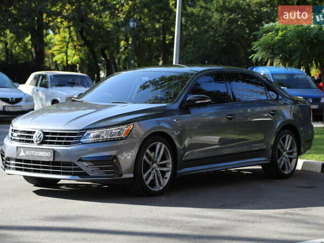 Серый Фольксваген Пассат, объемом двигателя 1.8 л и пробегом 73 тыс. км за 15500 $, фото 1 на Automoto.ua