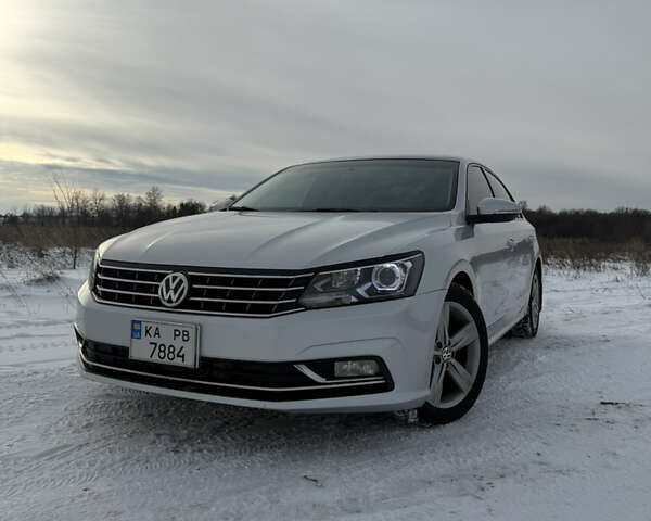 Серый Фольксваген Пассат, объемом двигателя 1.78 л и пробегом 155 тыс. км за 14000 $, фото 1 на Automoto.ua