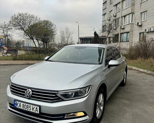 Серый Фольксваген Пассат, объемом двигателя 1.97 л и пробегом 245 тыс. км за 16250 $, фото 1 на Automoto.ua