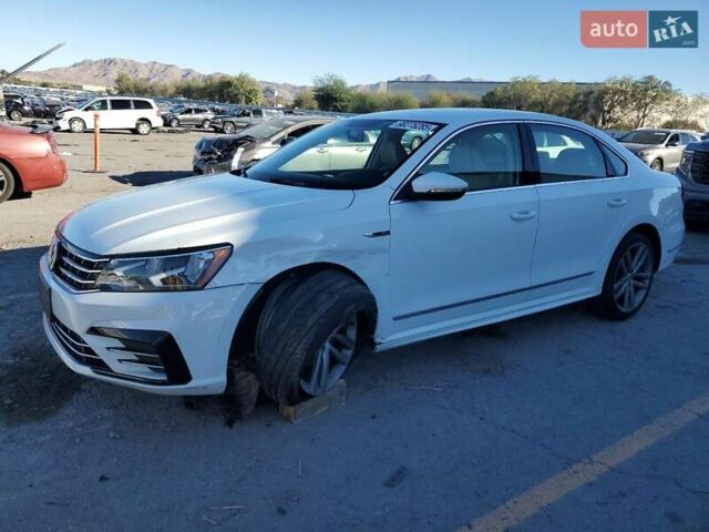 Серый Фольксваген Пассат, объемом двигателя 1.8 л и пробегом 105 тыс. км за 2400 $, фото 1 на Automoto.ua