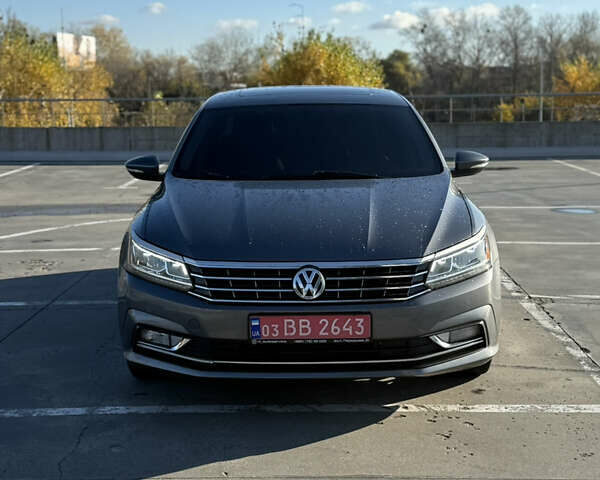 Сірий Фольксваген Пассат, об'ємом двигуна 1.8 л та пробігом 193 тис. км за 15000 $, фото 1 на Automoto.ua