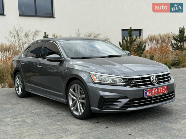 Фольксваген Пассат 2017 в Луцке на Automoto.ua Серый Фольксваген Пассат, объемом двигателя 1.8 л и пробегом 234 тыс. км за 14300 $, фото 1 на Automoto.ua