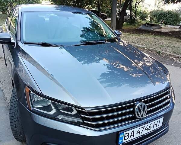 Серый Фольксваген Пассат, объемом двигателя 1.8 л и пробегом 157 тыс. км за 14000 $, фото 1 на Automoto.ua