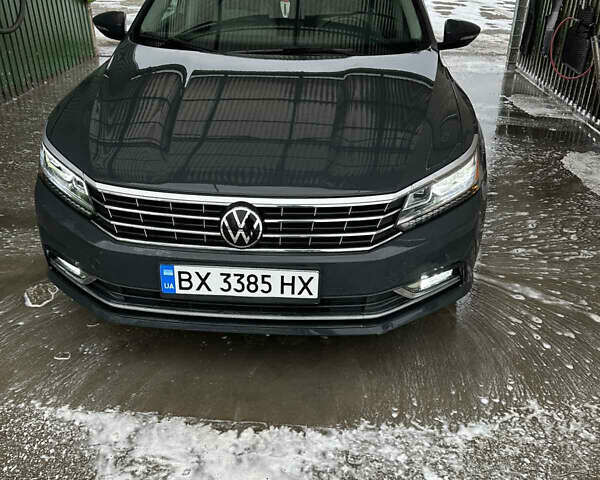 Серый Фольксваген Пассат, объемом двигателя 1.8 л и пробегом 96 тыс. км за 15600 $, фото 1 на Automoto.ua