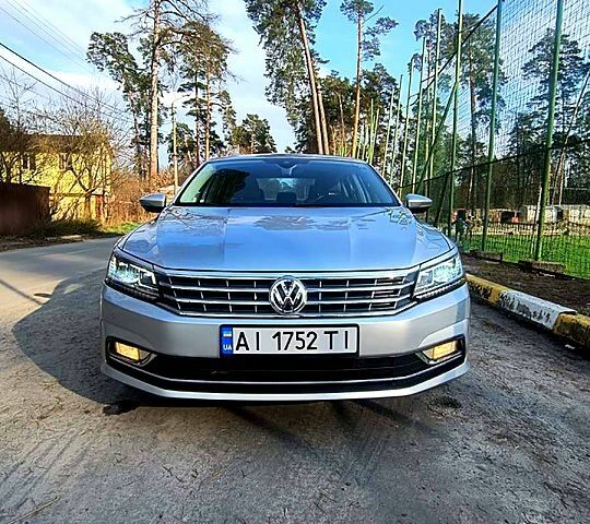 Сірий Фольксваген Пассат, об'ємом двигуна 1.8 л та пробігом 138 тис. км за 16800 $, фото 1 на Automoto.ua
