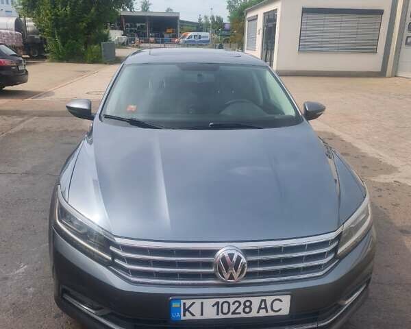 Сірий Фольксваген Пассат, об'ємом двигуна 1.8 л та пробігом 114 тис. км за 13900 $, фото 1 на Automoto.ua