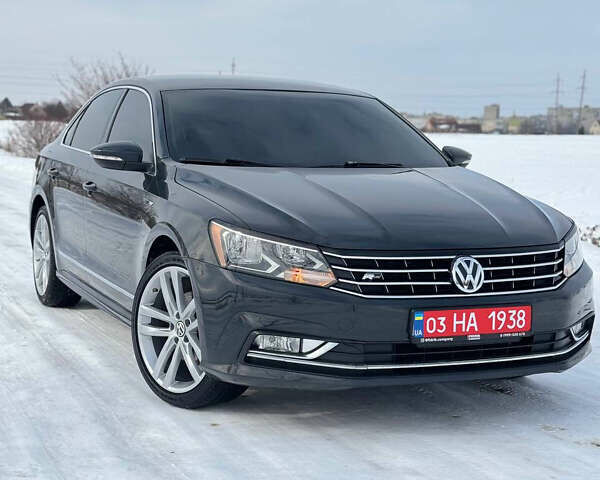 Серый Фольксваген Пассат, объемом двигателя 1.8 л и пробегом 152 тыс. км за 12500 $, фото 1 на Automoto.ua
