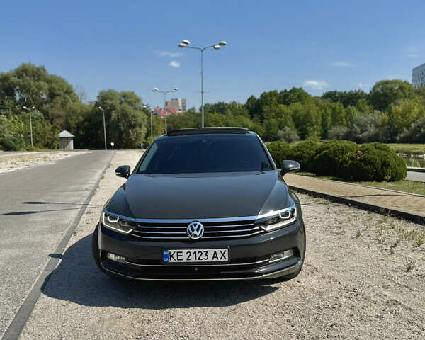 Серый Фольксваген Пассат, объемом двигателя 1.97 л и пробегом 171 тыс. км за 22200 $, фото 1 на Automoto.ua