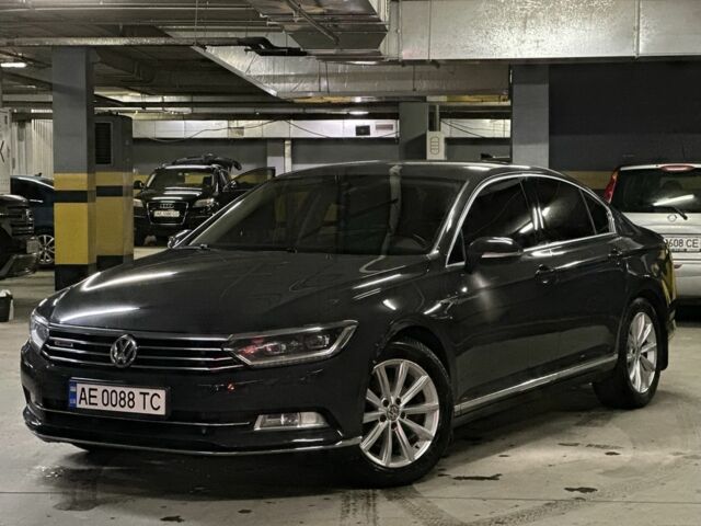 Сірий Фольксваген Пассат, об'ємом двигуна 2 л та пробігом 228 тис. км за 18900 $, фото 1 на Automoto.ua