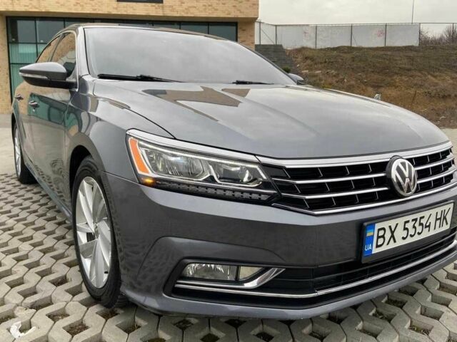 Серый Фольксваген Пассат, объемом двигателя 2 л и пробегом 121 тыс. км за 11900 $, фото 1 на Automoto.ua