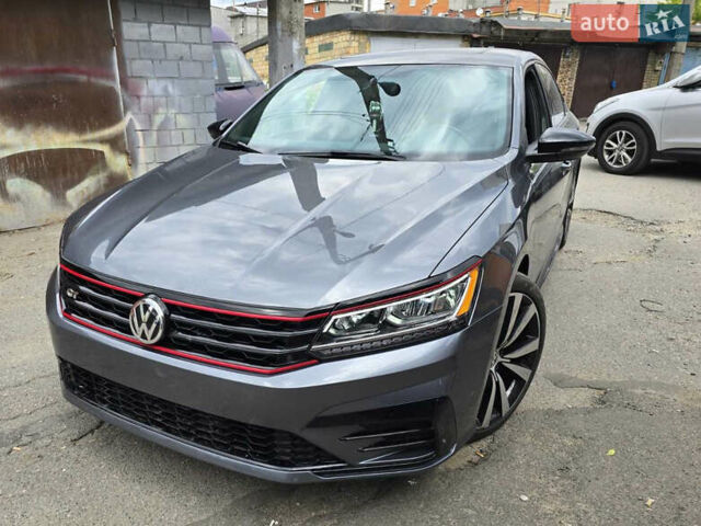 Серый Фольксваген Пассат, объемом двигателя 3.6 л и пробегом 95 тыс. км за 16300 $, фото 1 на Automoto.ua