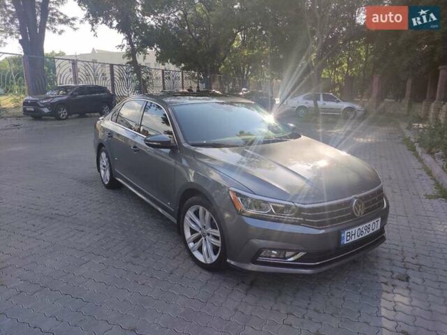 Серый Фольксваген Пассат, объемом двигателя 1.98 л и пробегом 120 тыс. км за 16500 $, фото 1 на Automoto.ua