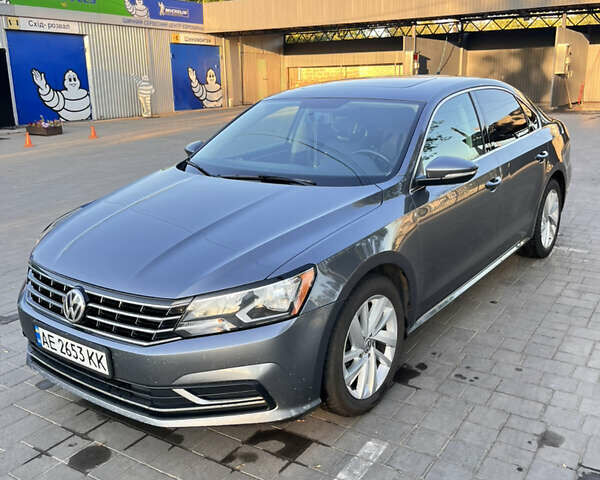 Серый Фольксваген Пассат, объемом двигателя 1.98 л и пробегом 139 тыс. км за 14400 $, фото 1 на Automoto.ua