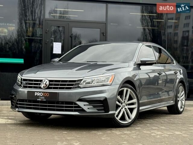 Серый Фольксваген Пассат, объемом двигателя 2 л и пробегом 89 тыс. км за 15700 $, фото 1 на Automoto.ua