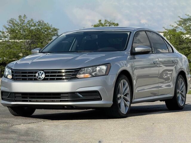 Серый Фольксваген Пассат, объемом двигателя 2 л и пробегом 46 тыс. км за 7800 $, фото 1 на Automoto.ua