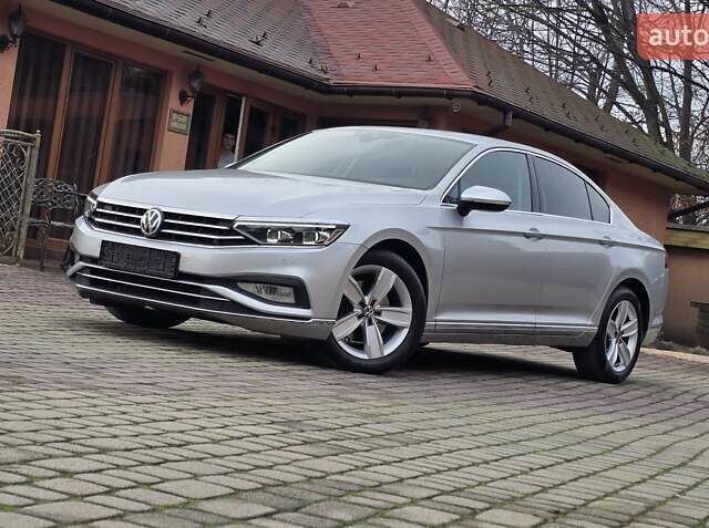 Серый Фольксваген Пассат, объемом двигателя 2 л и пробегом 198 тыс. км за 23999 $, фото 1 на Automoto.ua