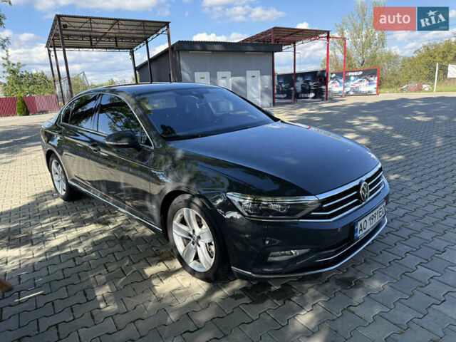 Серый Фольксваген Пассат, объемом двигателя 1.97 л и пробегом 220 тыс. км за 27800 $, фото 1 на Automoto.ua