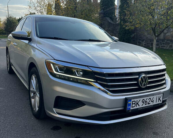 Сірий Фольксваген Пассат, об'ємом двигуна 2 л та пробігом 49 тис. км за 18800 $, фото 1 на Automoto.ua