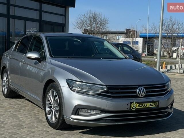 Серый Фольксваген Пассат, объемом двигателя 1.97 л и пробегом 241 тыс. км за 20200 $, фото 1 на Automoto.ua