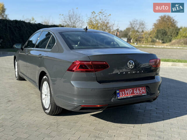 Серый Фольксваген Пассат, объемом двигателя 2 л и пробегом 181 тыс. км за 24900 $, фото 1 на Automoto.ua