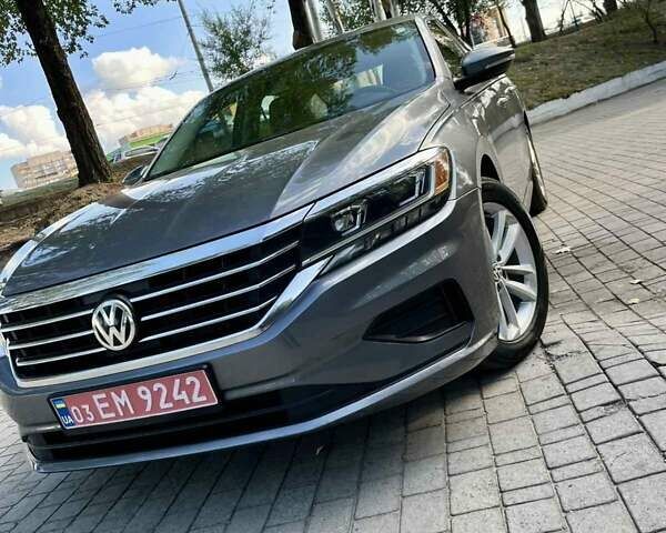 Серый Фольксваген Пассат, объемом двигателя 2 л и пробегом 50 тыс. км за 16500 $, фото 1 на Automoto.ua