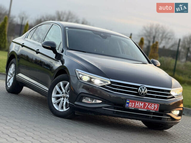 Серый Фольксваген Пассат, объемом двигателя 2 л и пробегом 123 тыс. км за 29900 $, фото 1 на Automoto.ua