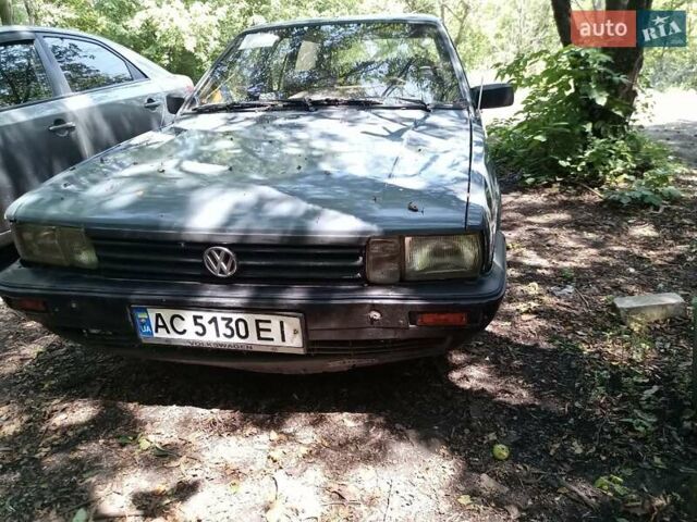 Серый Фольксваген Пассат, объемом двигателя 1.59 л и пробегом 180 тыс. км за 650 $, фото 1 на Automoto.ua