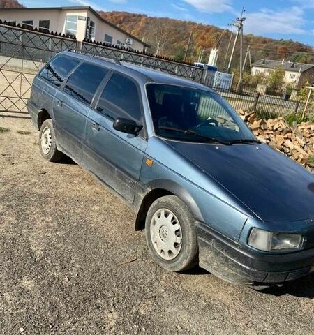 Серый Фольксваген Пассат, объемом двигателя 1.8 л и пробегом 300 тыс. км за 999 $, фото 1 на Automoto.ua