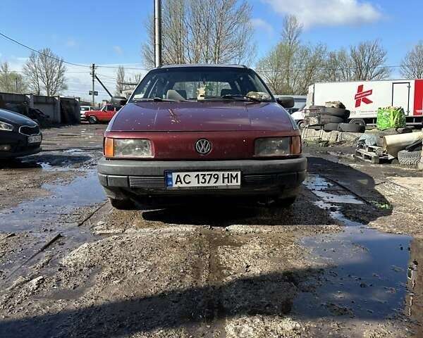 Серый Фольксваген Пассат, объемом двигателя 1.9 л и пробегом 300 тыс. км за 2100 $, фото 1 на Automoto.ua