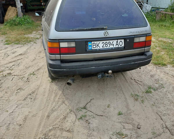 Сірий Фольксваген Пассат, об'ємом двигуна 0 л та пробігом 350 тис. км за 1700 $, фото 1 на Automoto.ua