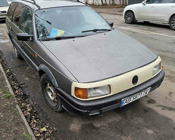 Серый Фольксваген Пассат, объемом двигателя 1.78 л и пробегом 350 тыс. км за 700 $, фото 1 на Automoto.ua