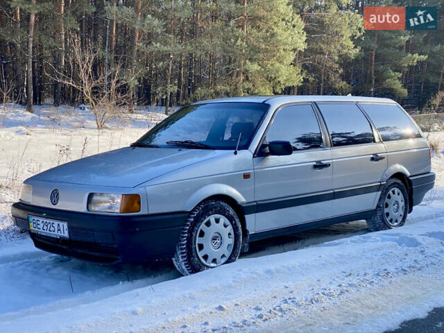 Серый Фольксваген Пассат, объемом двигателя 1.8 л и пробегом 313 тыс. км за 3450 $, фото 1 на Automoto.ua