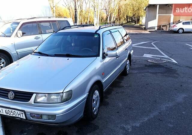 Сірий Фольксваген Пассат, об'ємом двигуна 1.8 л та пробігом 447 тис. км за 2900 $, фото 1 на Automoto.ua