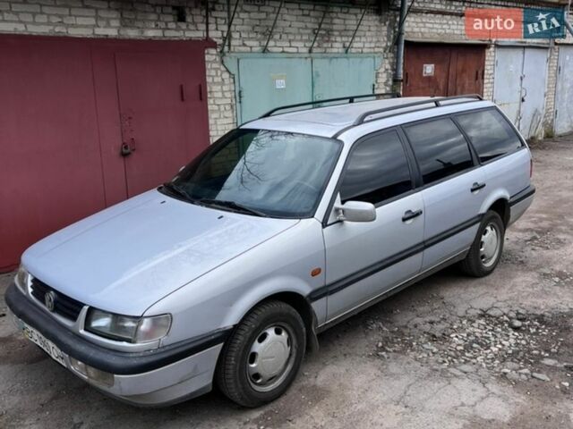 Серый Фольксваген Пассат, объемом двигателя 0 л и пробегом 283 тыс. км за 2400 $, фото 1 на Automoto.ua