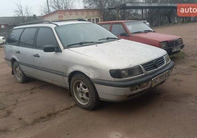 Серый Фольксваген Пассат, объемом двигателя 1.9 л и пробегом 352 тыс. км за 1350 $, фото 1 на Automoto.ua