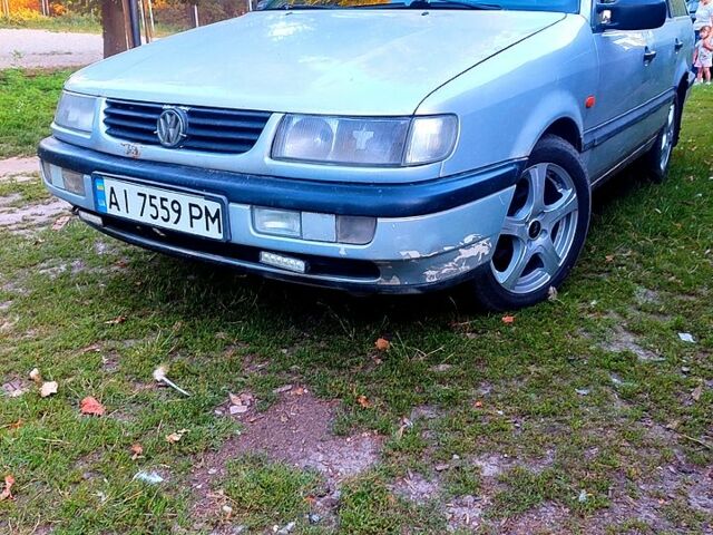 Сірий Фольксваген Пассат, об'ємом двигуна 1.9 л та пробігом 300 тис. км за 2600 $, фото 1 на Automoto.ua