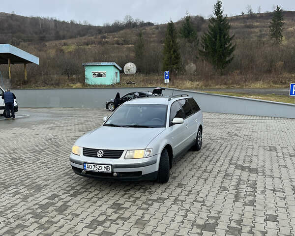 Серый Фольксваген Пассат, объемом двигателя 1.78 л и пробегом 450 тыс. км за 2550 $, фото 1 на Automoto.ua