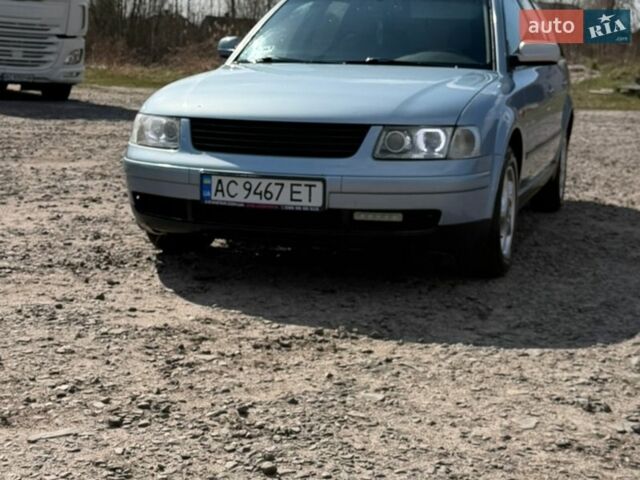 Серый Фольксваген Пассат, объемом двигателя 1.9 л и пробегом 300 тыс. км за 3000 $, фото 1 на Automoto.ua