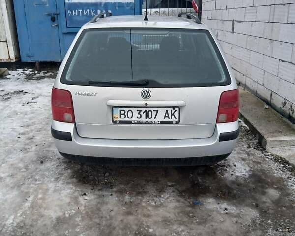 Серый Фольксваген Пассат, объемом двигателя 1.6 л и пробегом 361 тыс. км за 3500 $, фото 1 на Automoto.ua