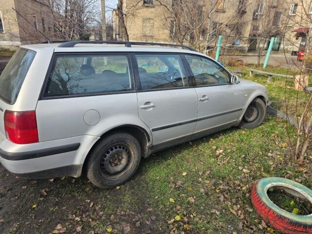 Серый Фольксваген Пассат, объемом двигателя 1.9 л и пробегом 350 тыс. км за 1100 $, фото 1 на Automoto.ua