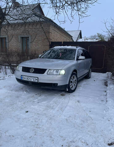 Сірий Фольксваген Пассат, об'ємом двигуна 2.77 л та пробігом 250 тис. км за 3800 $, фото 1 на Automoto.ua